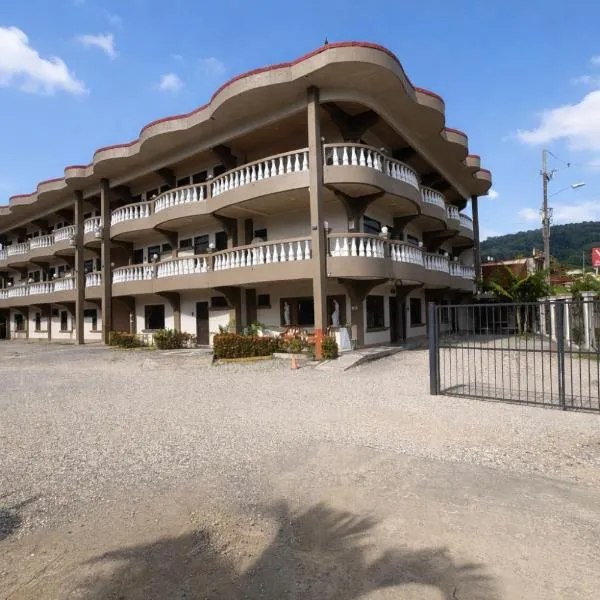 Hotel Wilson Ciudad Neily, מלון בNeily