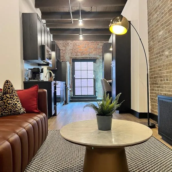 Brick & Bed Riverfront Lofts, T 410, hotel i Saint Louis