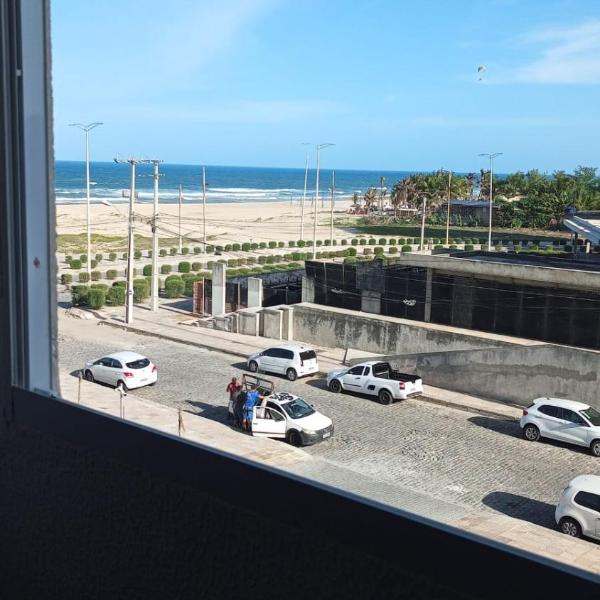 Vista Mar e Pé na Areia,Apartamento novo na Praia do Futuro bem próximo do Crocobeach