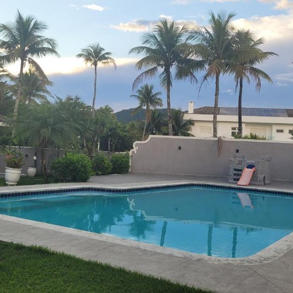 Suítes em casa de luxo no guaruja