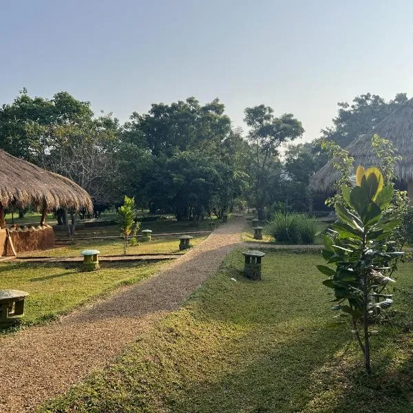 Saffron Lake Yala, hotelli kohteessa Tissamaharama