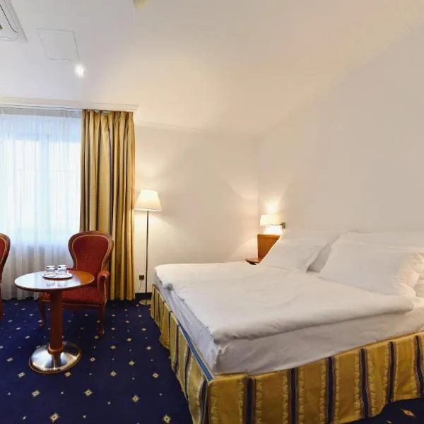 Hotel Coronet, Hotel in Prag