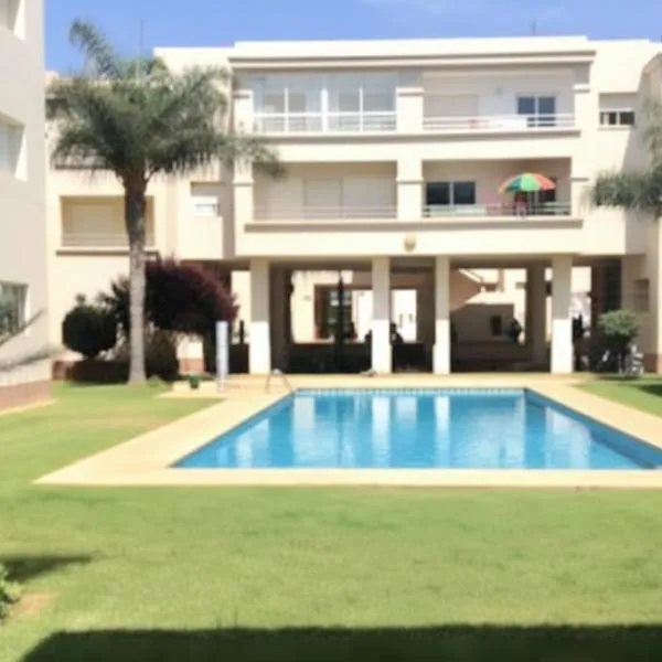 Residence Luxueuse avec 2 Piscines à Harhoura Temara proximité plages princesses & Sables d'Or, Hotel in El Harhoura