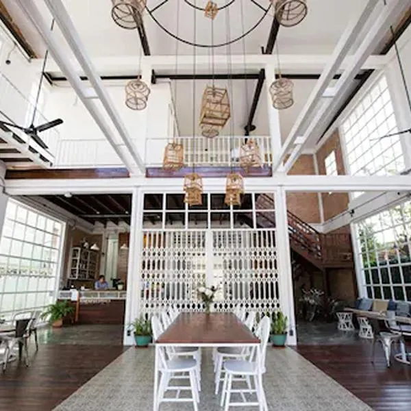 Memmoth Cafe & Hostel in Lampang, hotel v destinácii Lampang