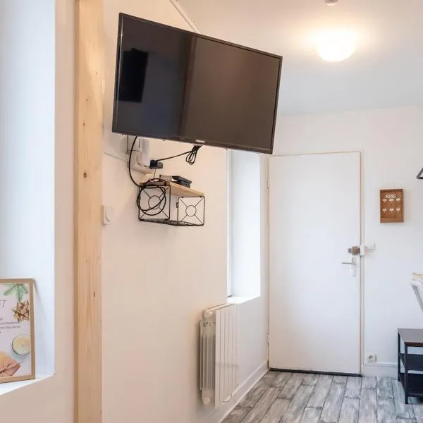 Le petit élégant, Parking Facile, GARE, Wifi, hotelli kohteessa Flers