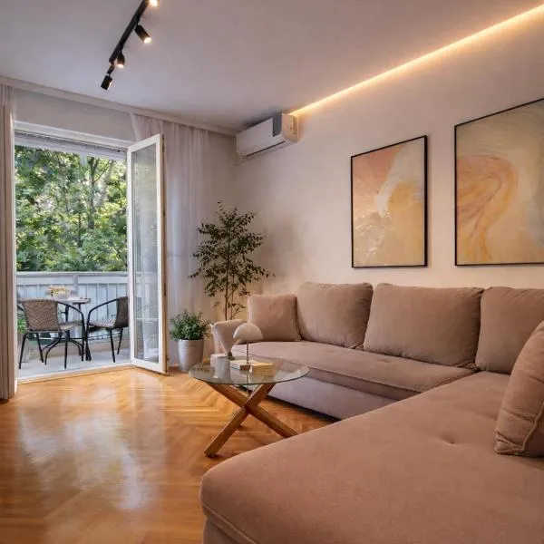 Central Cozy Apartment at Gastro District, hotel a Skopje