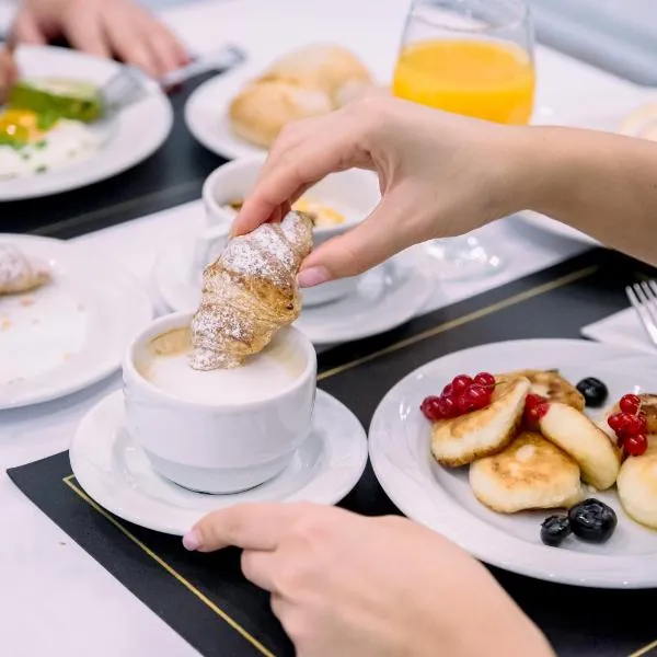 Hotel Lamberton โรงแรมในOłtarzew