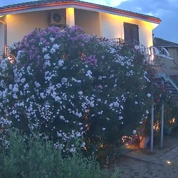 Oasi Relax Casa Vacanze Sant'Antioco, hotel en SantʼAntìoco