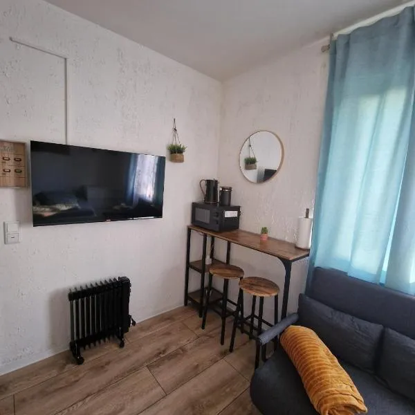 Grimm Apartment 3, хотел в Касел