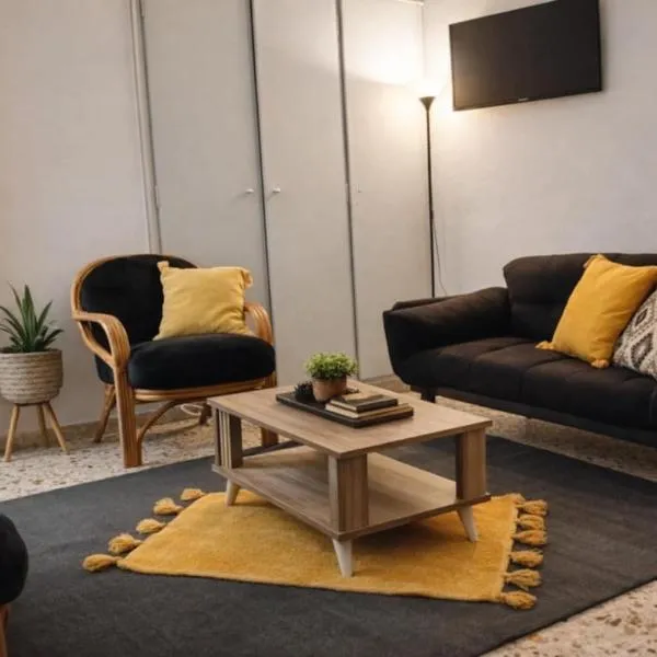 SUNRISE near the sea apartment, hotel v mestu Artemida