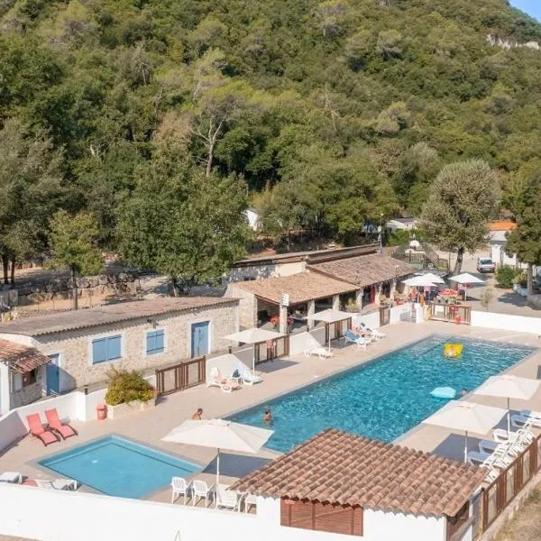 ZEcamping 4 étoiles verdoyant - Jolie Piscine - Esprit Nature - MH Climatisé, hotel i La Colle-sur-Loup