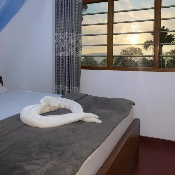 FeelATHome STAY - Near sinharajaya, hotel i Kiriwalagama