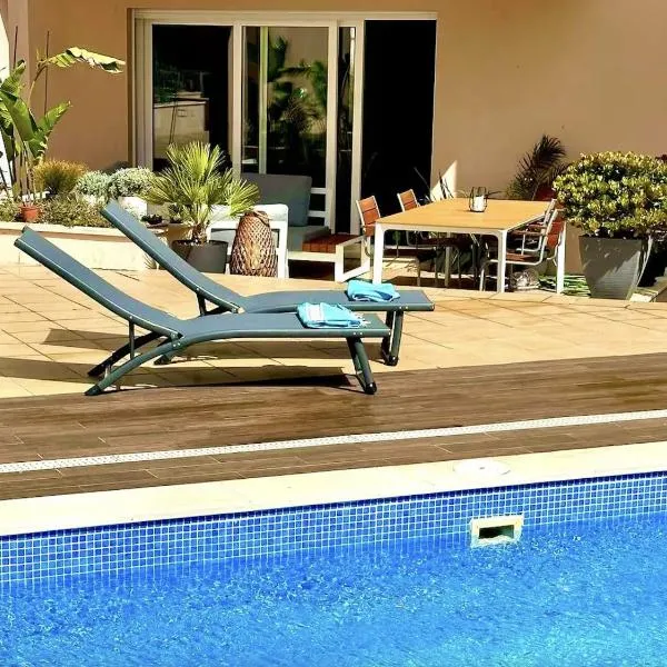 Casa Solaris Algarve, hotel v destinaci Burgau