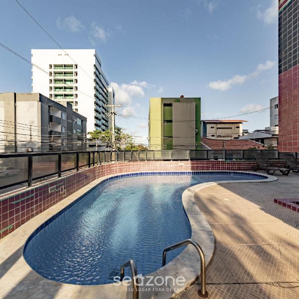 Acomodações Completas com Piscina em Localização Privilegiada em Maceió - ERE