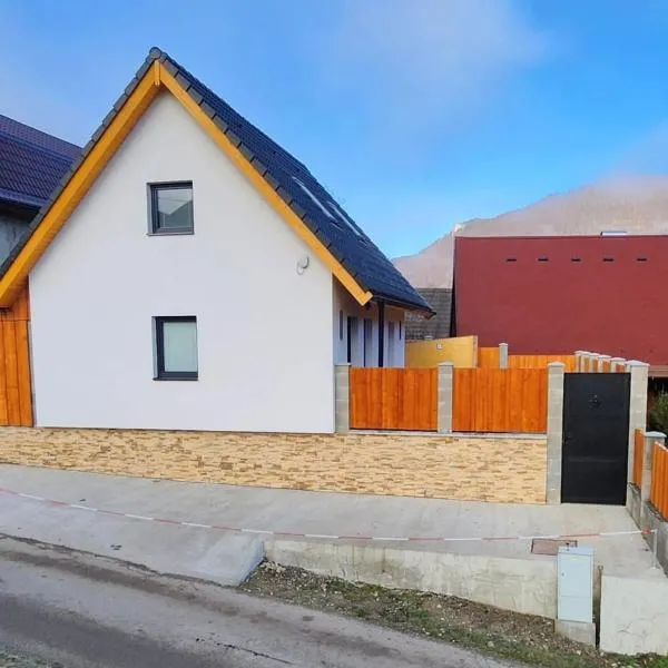 Domček pod Salašom fínska sauna a kúpacia kaďa, hotel a Zliechov