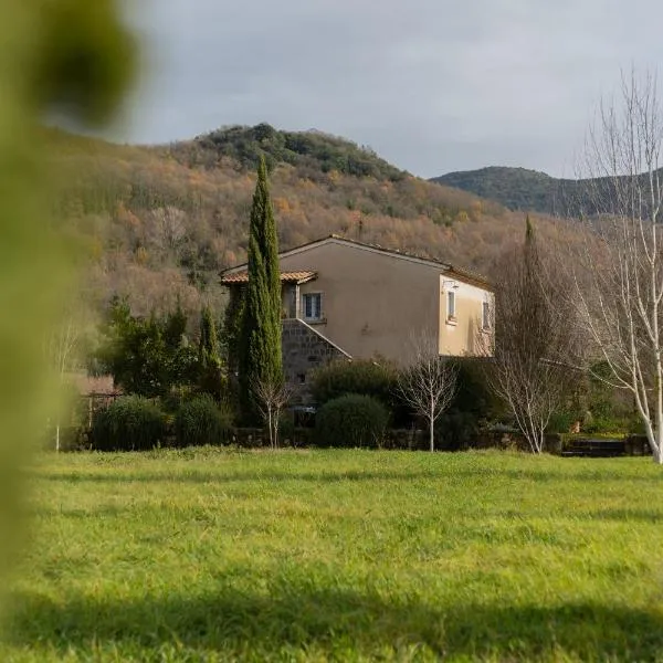 La Ferrara Agriturismo, hotel v destinaci Vairano Patenora