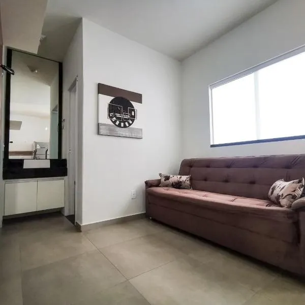 Kitnet em Araguari, hotel u gradu Aragvari