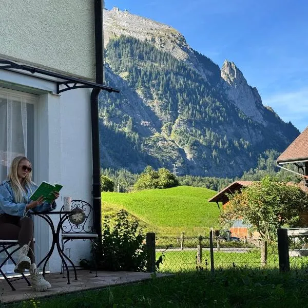 Mountain View Apartment, hótel í Kandersteg