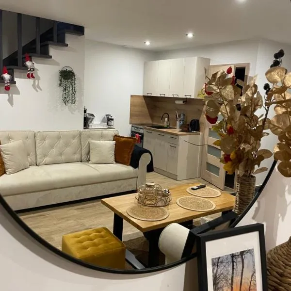 Domek Na Wzgórzu Roztocze, hotelli kohteessa Majdan Abramowski