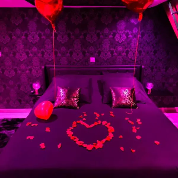 Loveroom LovaLova, hotel di Reims