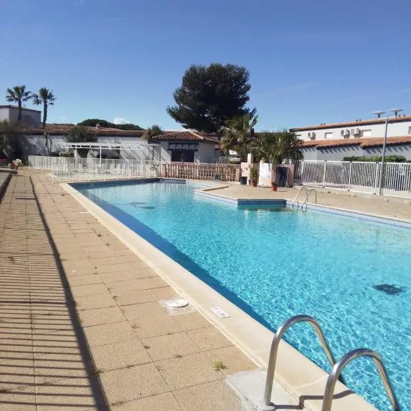 RESIDENCE du NEPTUNE, hotel in Saint-Cyprien-Plage