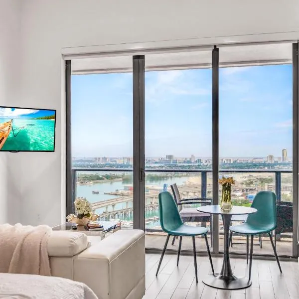 Bay Views Studio, hotel em Miami
