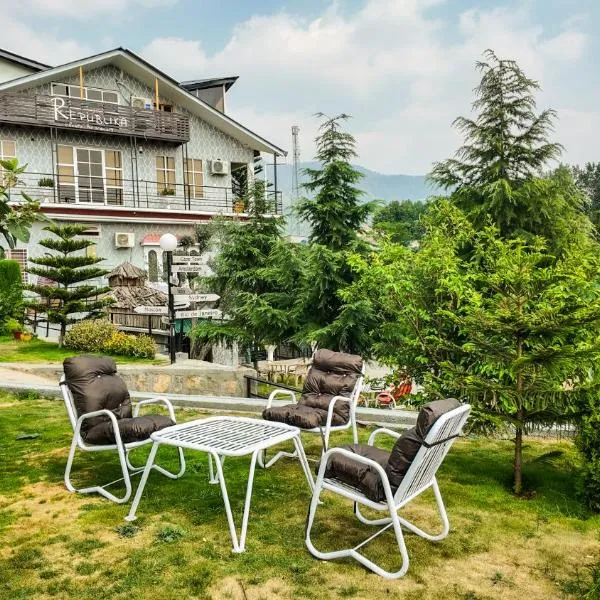Republika Central Hotel & Resort, hotel di Abbottābād