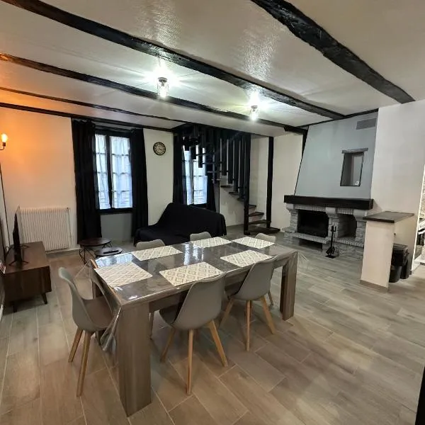 Duplex au cœur de la Bastide، فندق في فيلفرانش-دي-رويرغ