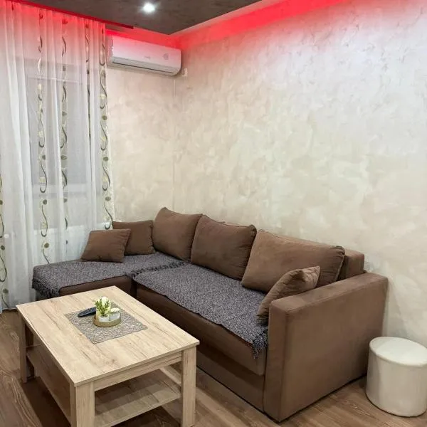 Perisic Apartman Obrenovac, sa parkingom, hotel u gradu Obrenovac