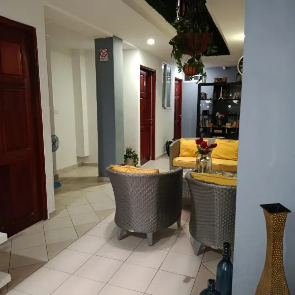 Hostal Cigarra, hótel í Panamaborg