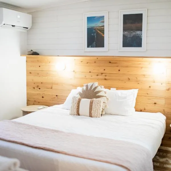 Praia - Boutique Garden Ocean View Suite in the Countryside - Vila Pilar, Hotel in Ponta Delgada
