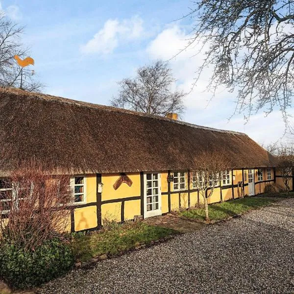 4 person holiday home in Asaa, hotel u gradu Aså