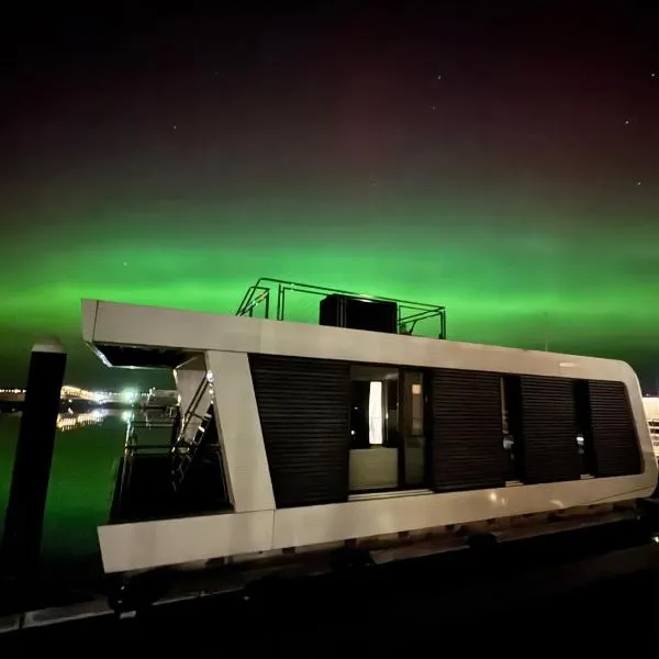 Floating Home Nr 1, hotel em Laboe