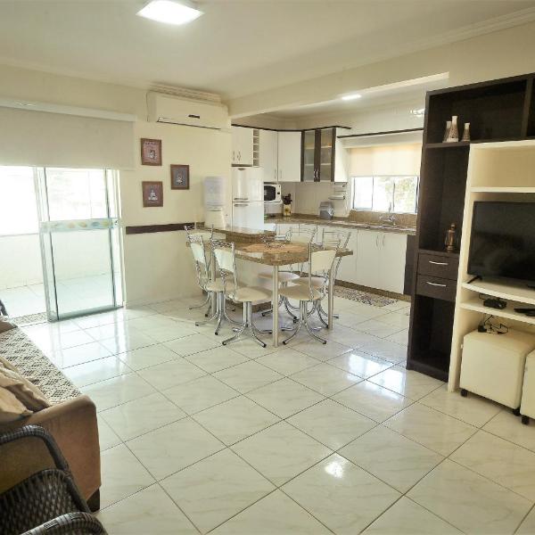 Apartamento do Sol - conforto, 2 quartos, 300m da praia centro de Bombinhas