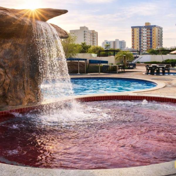 Vista incrível piscinas conforto Apt 2 quartos- Golden Dolphin Supreme - Foto 3