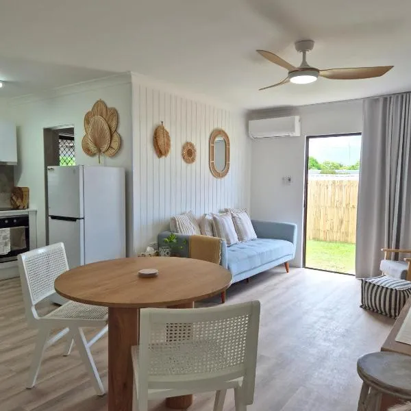 NEW - The Coastal Cactus Villa, hotel a Caloundra