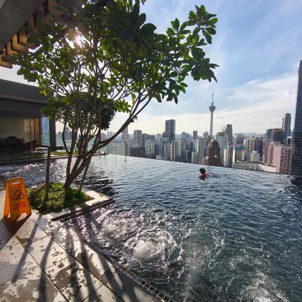 AXON RESIDENCE by DREAM HOME, hotel a Gua Sai