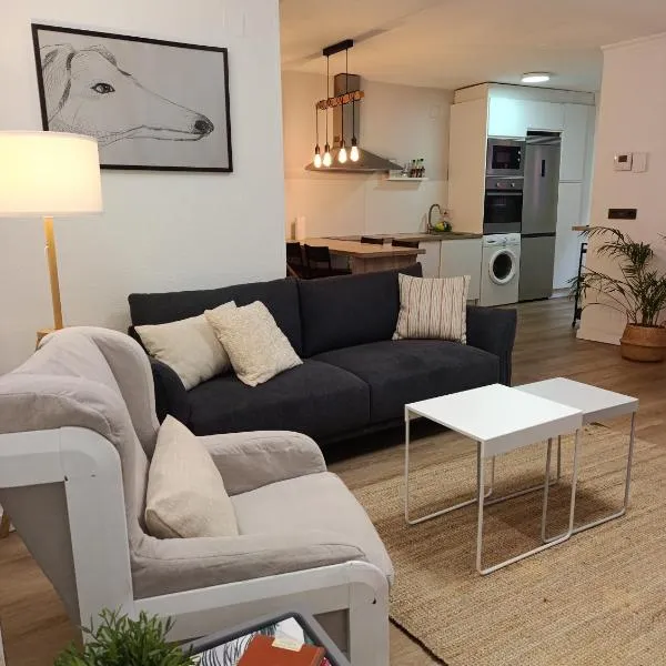 Centro playa, apartamento con garaje, hotell i Gijón