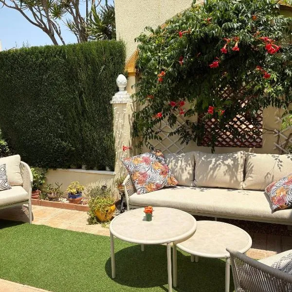 Cosy all-year holiday home, hotel v destinaci Playa Flamenca