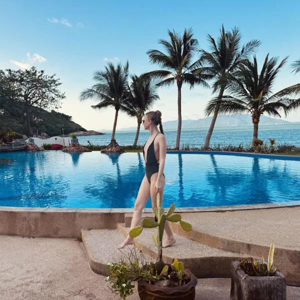 SAMUI BOHO FAMILY 4BR Villa Big Private Pool Sea View Balcony Renovated 2026 Walking to Beach 110m, отель в городе Амфо Ко-Самуй