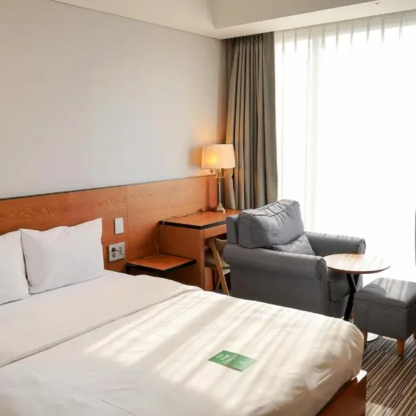 Hotel Tour Incheon Airport Hotel & Suites, hotell i Incheon