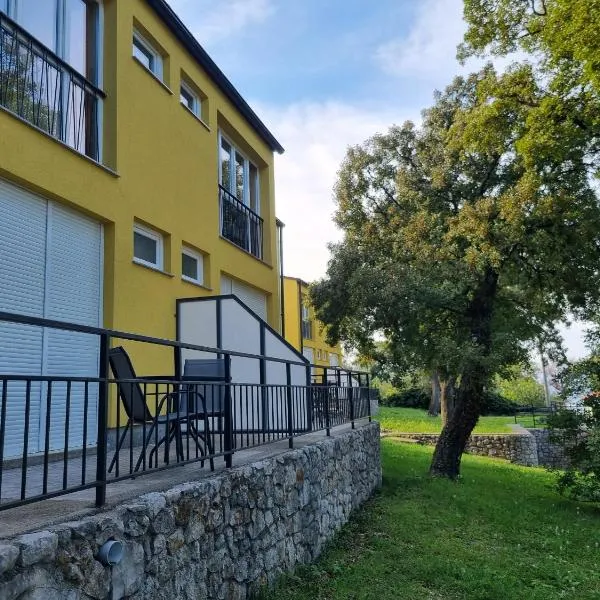 Guest House Morska Grota, ξενοδοχείο σε Povile