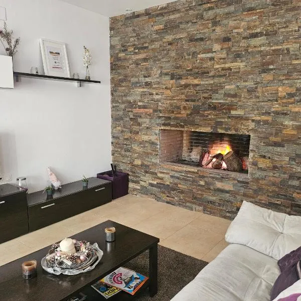 Agua, Hotel in Aracena