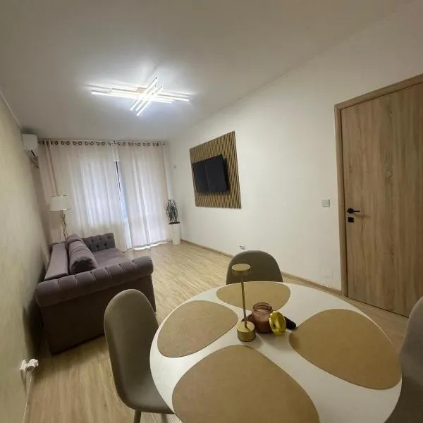 Alex MNL lux Apartment 2 free parking, готель у Бухаресті