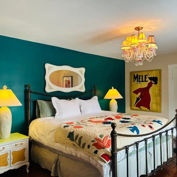 The Farmhouse Manor B&B โรงแรมในเซนต์แคเทอรีนส์