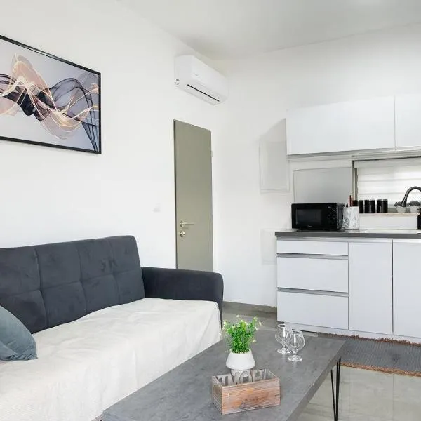 פסגת יובלים 2, готель у місті Кір'ят-Шемона