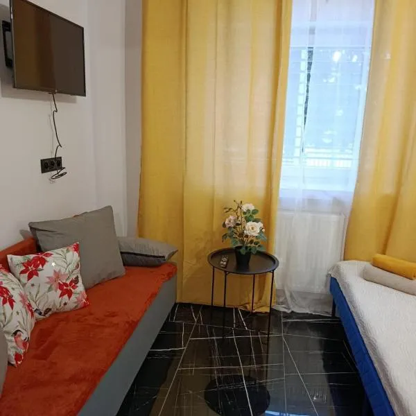 Mieszkanie z 2-sypialniami: Łomianki şehrinde bir otel