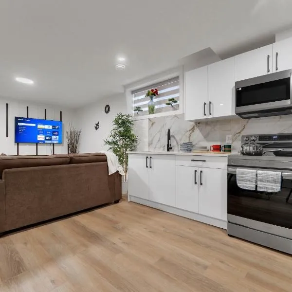 2-bedroom suite close to Amenities and Airport with on pad parking – hotel w mieście Leduc