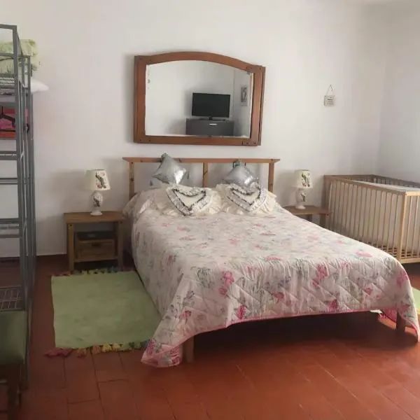 The Lemon Tree House, hotel v destinaci Quinta do Conde