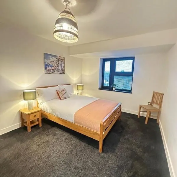 Elegant 1-Bedroom Balcony Flat With Free Parking, hotel in Oxford